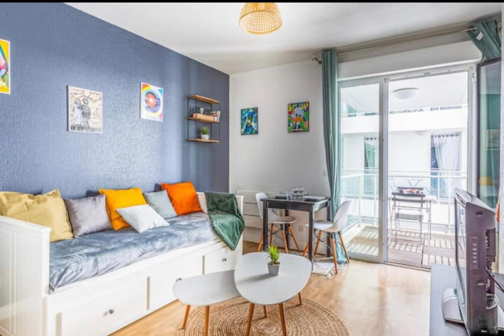 With Balcony In The Heart Of Appartement La Rochelle (Charente-Maritime)